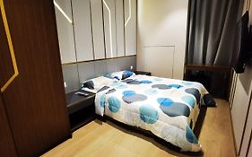 Hill10 Residence I-City Centre